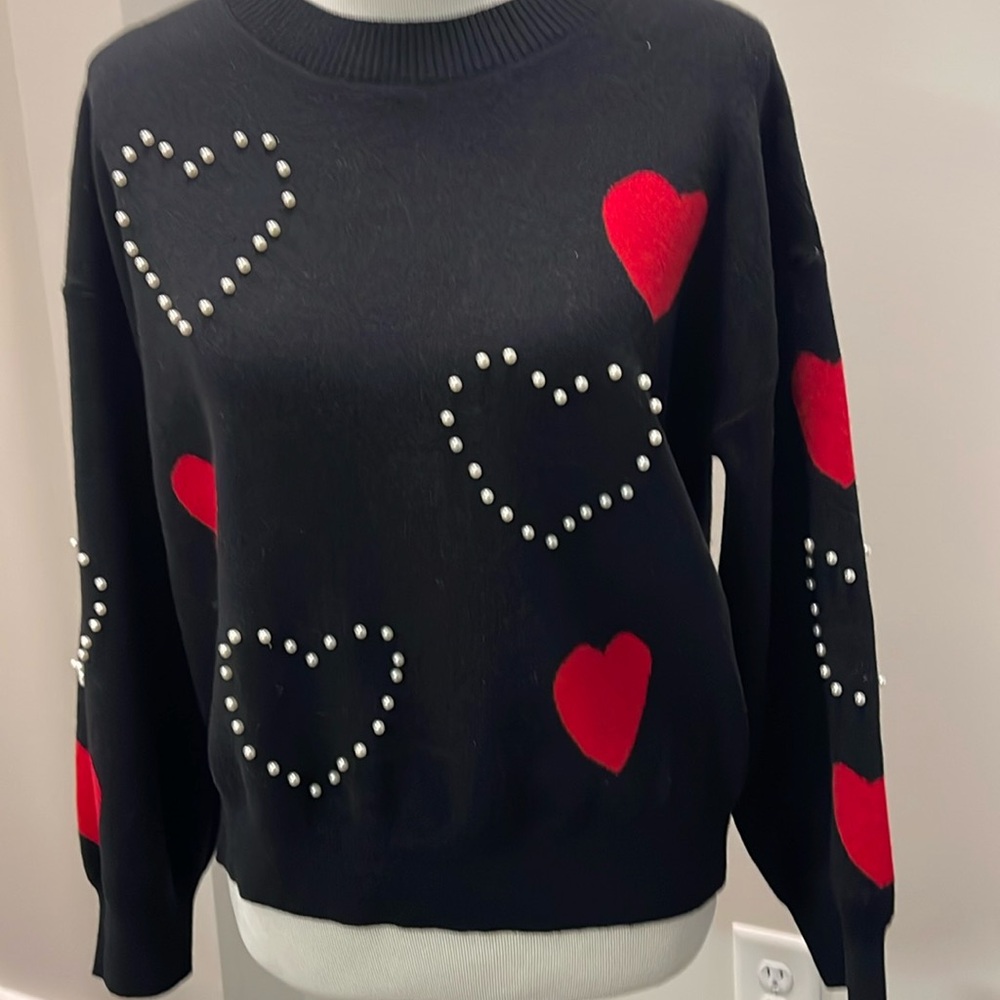 NANETTE, naette lepore. Sweater. Pearl hearts, red hearts. Long sleeve